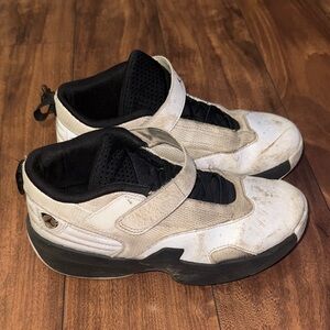 Jordan flight shoes boys